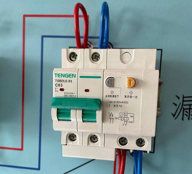 BOB半岛体育家用漏电开关的作用很大但是接线个步骤需要掌握！(图1)